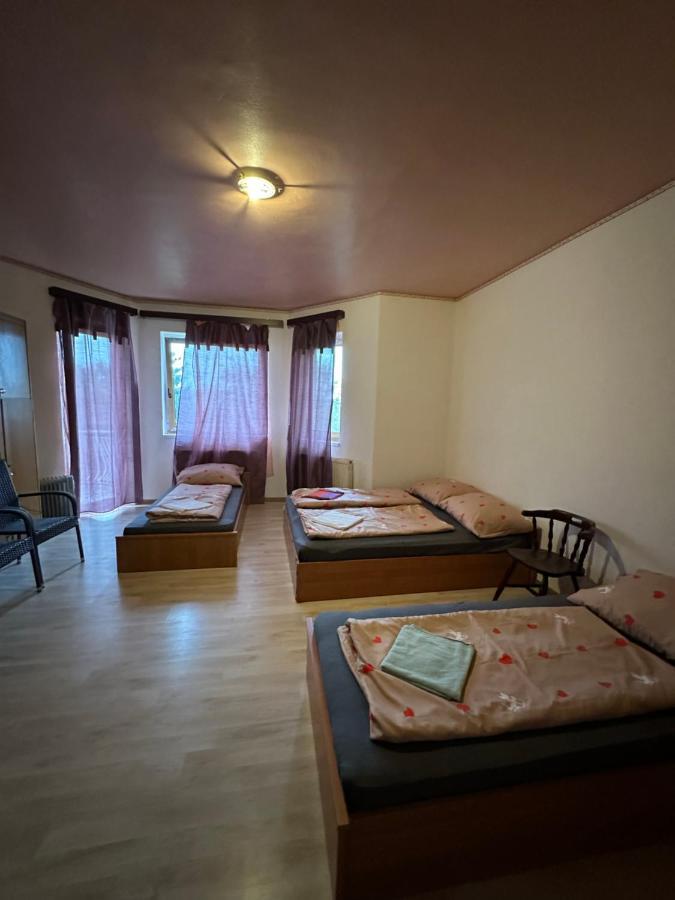 Peregrino Vendeghaz Hotel Budaörs Eksteriør billede